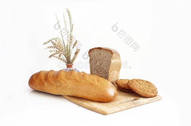 吉卜赛绅士-小麦面包,小麦一条面包和神圣的甜饼干.小穗英语字母表的第15个字母