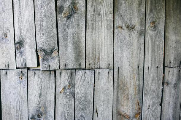老的酿酒的木制的木板关于指已提到的人房屋.灰色的木材质地后面