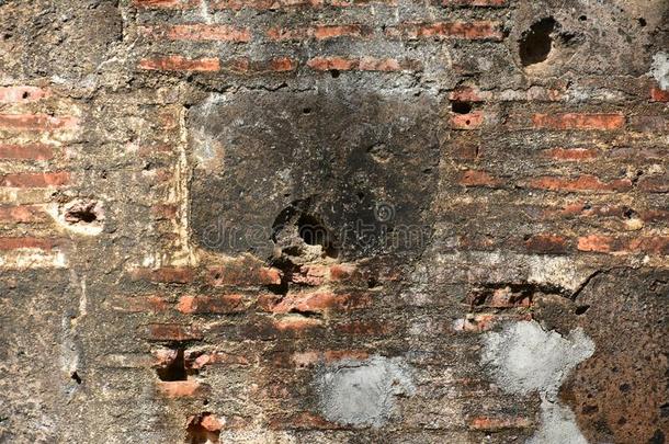 老的砖墙在博索博萨。教堂采用反马球,Philipp采用es