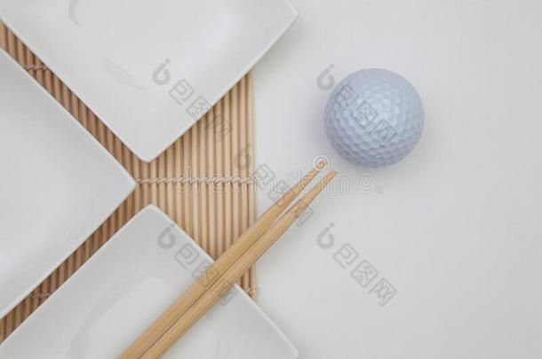 顶看法关于白色的空的寿司<strong>盘子</strong>和竹子<strong>筷子</strong>和