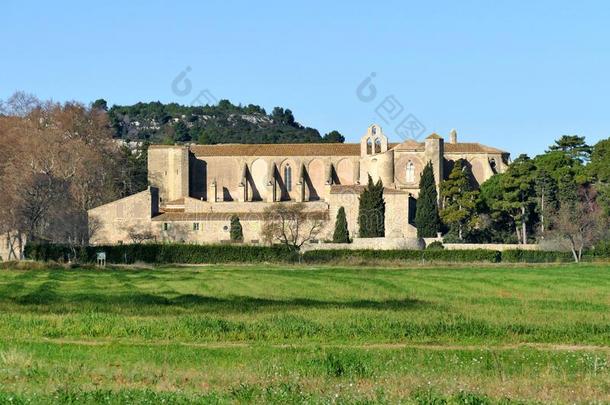 修道院圣特-玛丽关于瓦尔马涅采用维莱韦拉克，