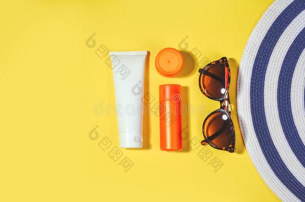 保护太阳物体.帽子和太阳镜,保护乳霜sun-tectionfactor防晒因子