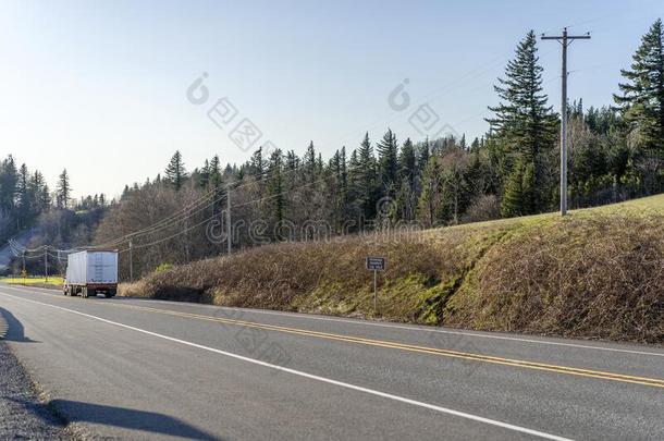 大的船桅的装置半独立式住宅货车和体积长的半独立式住宅货车运送货物