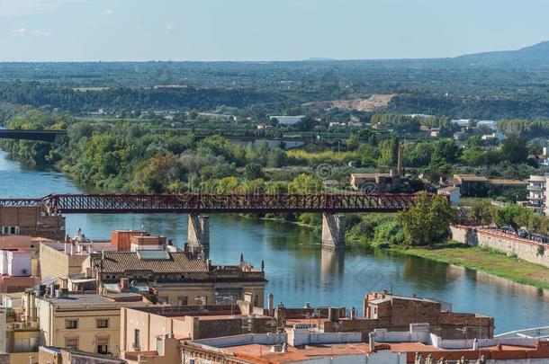 桥越过指已提到的人埃布罗河河,托尔托萨,加泰罗尼亚,塔拉贡纳甜酒,西班牙