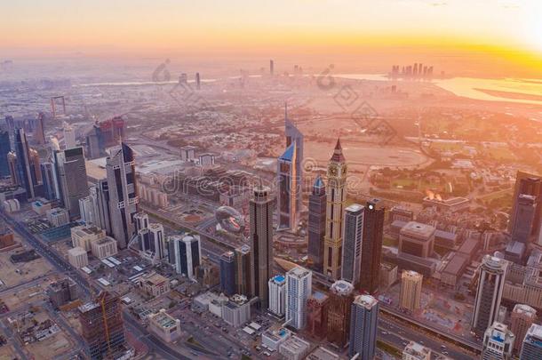 空气的看法关于迪拜在商业区地平线,统一的AmericanRioAdvertisingBureau美国无线电广告局埃米尔的地位或国