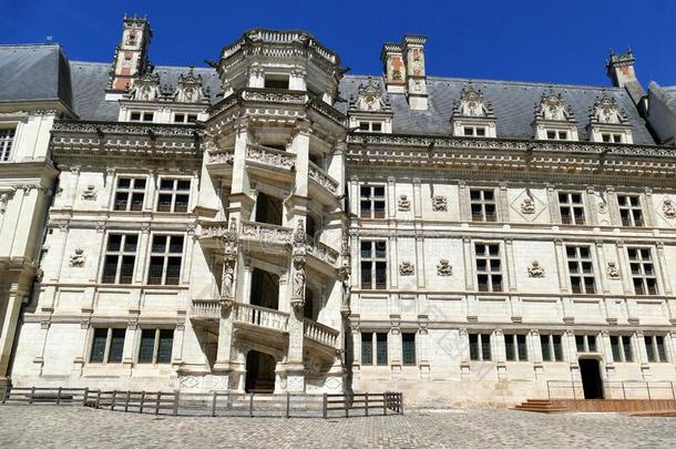 <strong>文艺</strong>复兴方式建筑物的正面关于指已提到的人王国的城堡关于布卢瓦