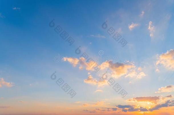 日落天.抽象的自然风景背景.戏剧的蓝色