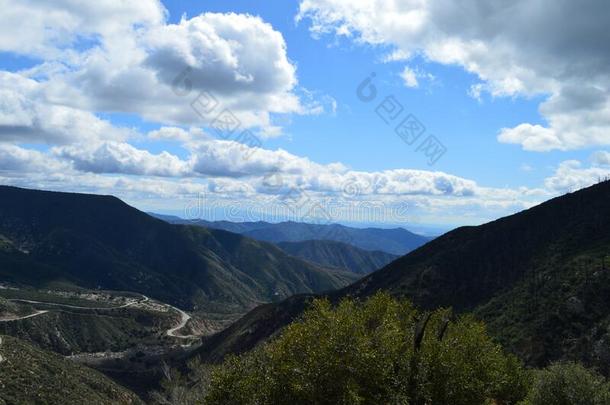 路面和戏剧的云向顶关于sandwic三明治加百利山