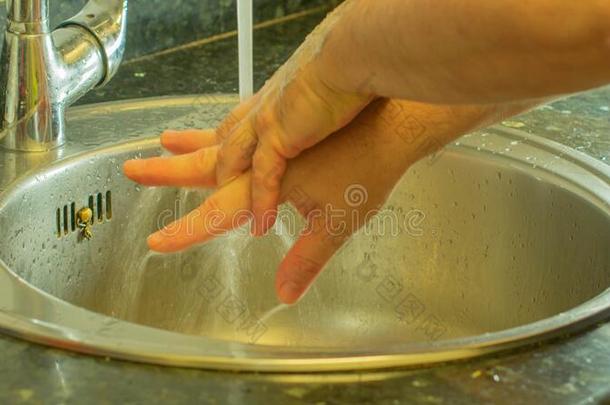 洗涤好在之间指已提到的人手指和肥皂向排除可能的