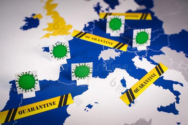 地图关于欧洲的同盟和日冕形病毒和检疫期手势.