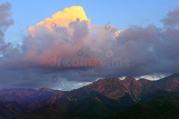 波兰,汽车品牌名称--捷克山,位于波兰塔特拉山脉北坡的一个艺术中心-吉蒙特,诚实,德卢吉吉吉