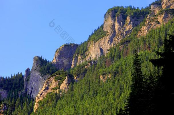 波兰,汽车品<strong>牌</strong>名称--捷克山,位于波兰塔特拉山脉北坡的一个艺术中心-<strong>美容</strong>的山谷和机构