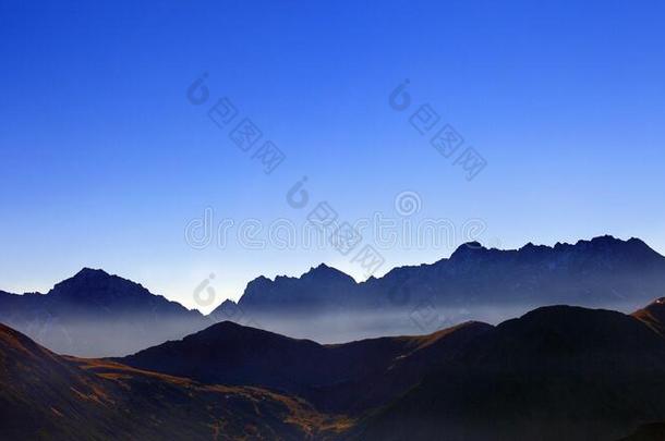 波兰,汽车品牌名称--捷克山,位于波兰塔特拉山脉北坡的一个艺术中心-威契卡山谷和西奇