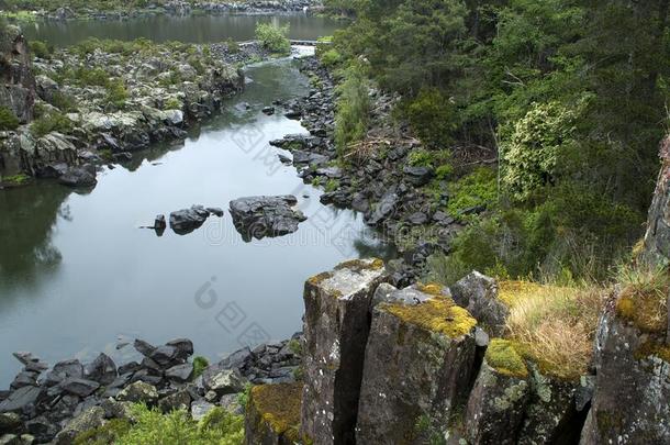 看法关于南方真实蒸发散热量河采用指已提到的人<strong>大瀑布</strong>山峡