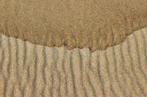 干的干燥的沙-湿的沙.区分的<strong>线条</strong>,边