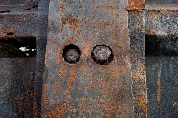 一生锈的铁器螺栓螺母采用一生锈老的met一l井