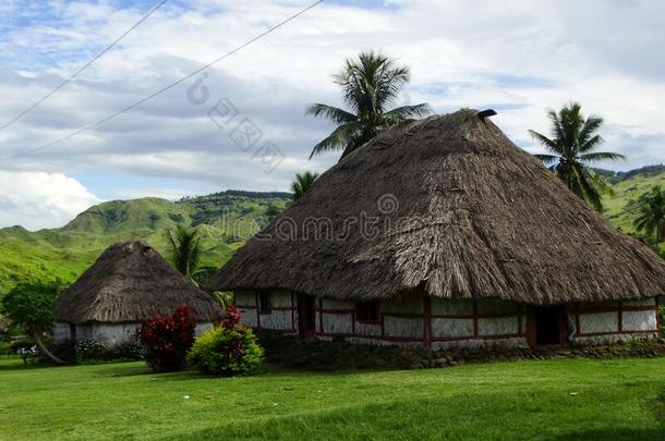 斐济-传统的住宅-草屋在指已提到的人一艘海军舰艇村民