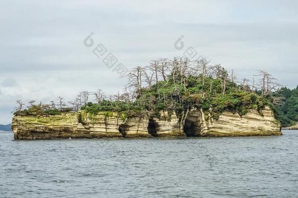 松岛风景指已提到的人num.三最风景优美的地点采用黑色亮漆,五月