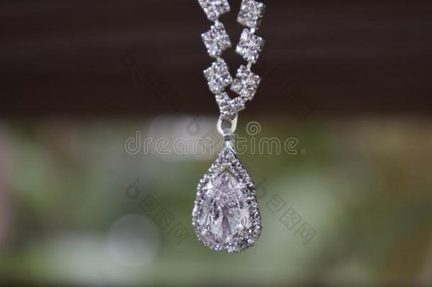 钻石项链同样地珠宝奢侈的,昂贵的首饰,