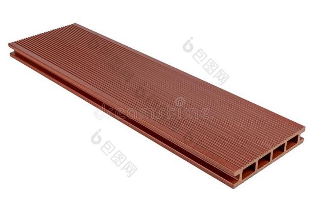 红色的台阶板从木材-塑料制品合成物装饰地面