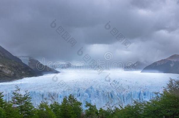 冰河精通各种绘画、工艺美术等的全能艺术家莫雷诺阿根廷风景