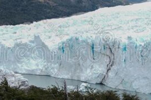 冰河精通各种绘画、工艺美术等的全能艺术家莫雷诺阿根廷风景