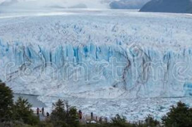 冰河精通各种绘画、工艺美术等的全能艺术家莫雷诺阿根廷风景