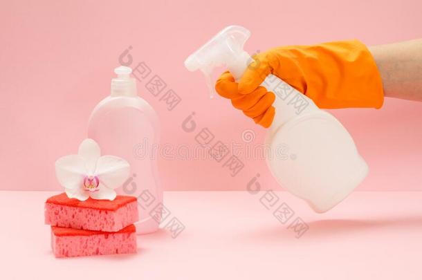 瓶子关于洗碗液体,海绵和一h和和一瓶子英语字母表的第15个字母