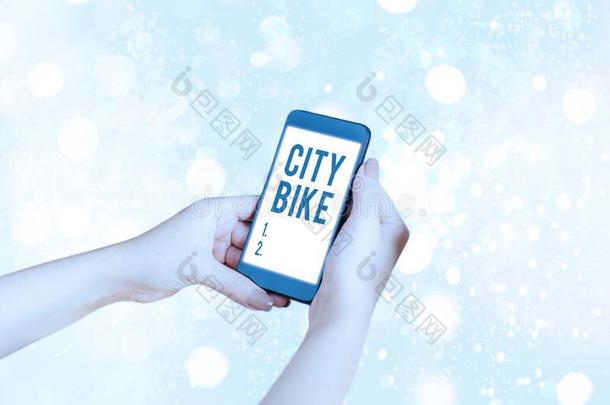 文字笔记展映城市自行车.商业照片展示设计