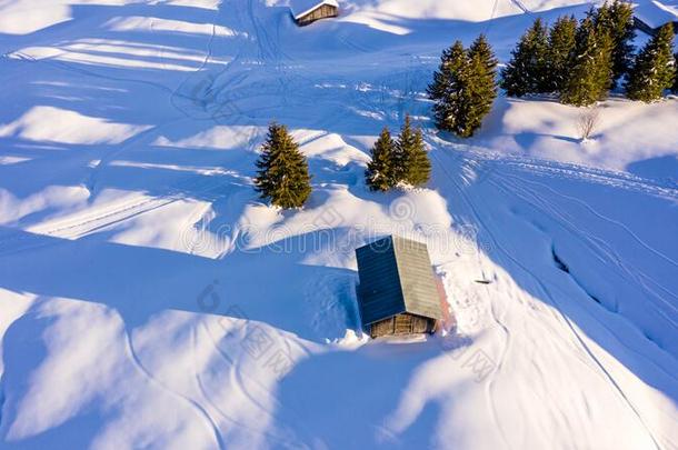 空气的看法关于雪大量的住宅采用小的<strong>乡下</strong>的城镇采用切换