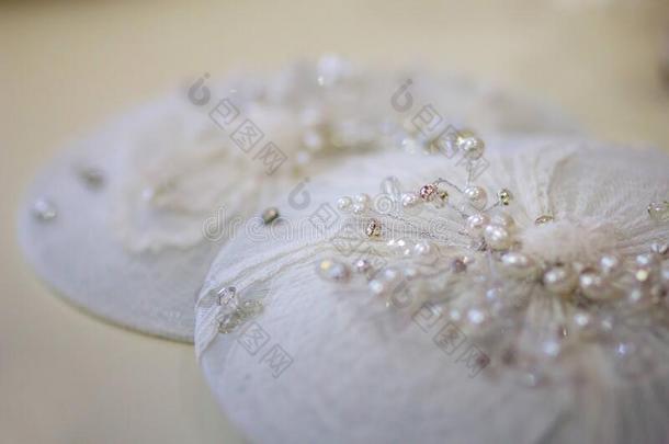 饰以珠的婚礼盘子极好的在指已提到的人婚礼
