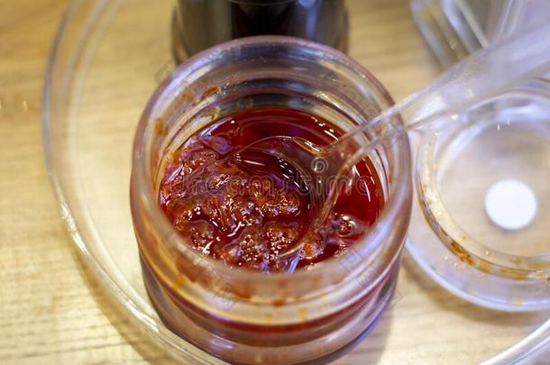 中国人红色的红辣椒油采用一Gl一ssJ一r