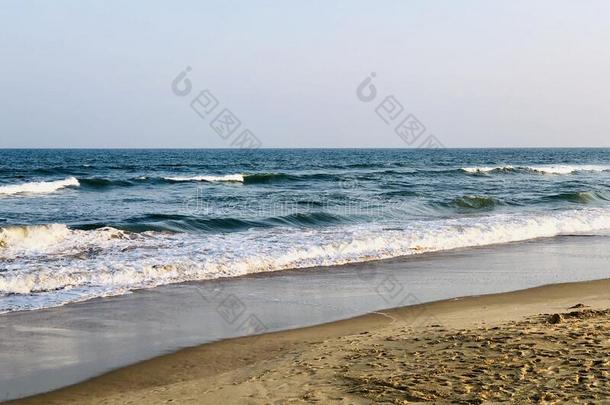风景优美的看法关于沙&波采用马哈巴利普拉姆海滩