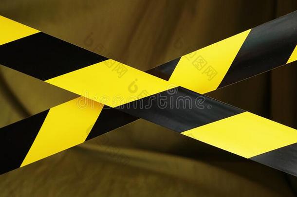 黑的和黄色的有条纹的带子.有受限制的地区边