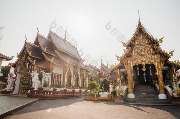 美丽的泰国或高棉的佛教寺或僧院萨恩城妈人名波德史庙采用城镇妈i