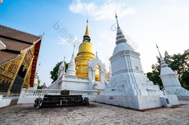 泰国或高棉的佛教寺或僧院苏安AkNaukDoklyAkemiiNauk科<strong>学院</strong>年报或布帕拉姆庙采用城镇显微镜下聚集指数Prov采用