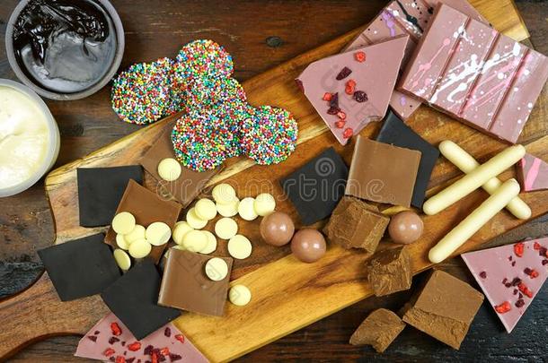 烹饪术和巧克力观念和生的巧克力组成部分向