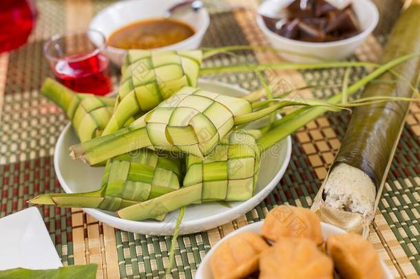 各种各样的类型关于传统的马来人食物