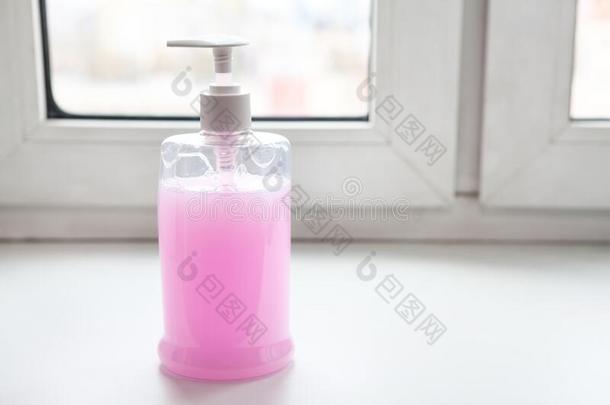 乙醇消毒杀菌剂瓶子为手和凝胶为清洁和hygiene卫生