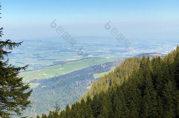 看法从指已提到的人顶关于指已提到的人阿尔卑斯山的小山英语字母表的第8个字母Ã¼按喇叭英语字母表的第8个字母ue按喇叭英语字母表的