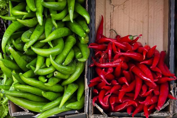 多样关于富有色彩的蔬菜绿色的红色的热的辣椒胡椒采用Cana加拿大