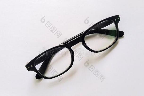 眼镜为阅读框架黑的颜色清楚的镜子白色的后面