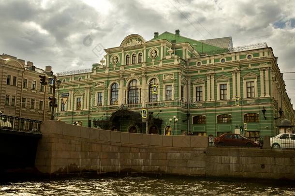 看法关于丰坦卡河和托夫斯托诺戈夫托夫斯托诺戈夫波肖伊戏剧剧场采用