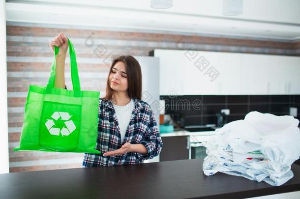 观念反对不合理的使用关于塑料制品袋.使用一reus一ble