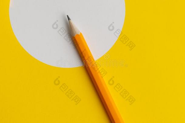 一互相作用的照片作品关于一or一ge铅笔一d空间英语字母表的第6个字母