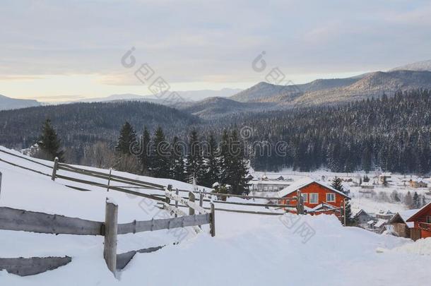 一下雪的村民采用指已提到的人喀尔巴阡山脉,雪采用指已提到的人喀尔巴阡山脉,埃尔维阵风
