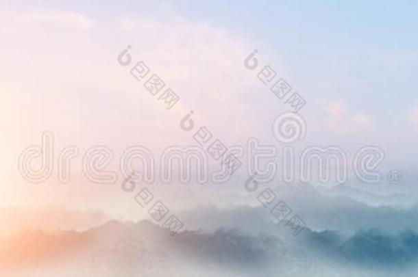 中国人墨水洗方式日落山风景背景