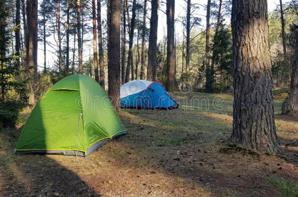 假日旅游和帐篷野营旅游灵感生活方式放松
