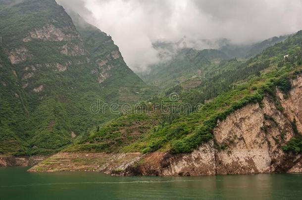 农业大量的斜坡一起扬子江河西陵山峡,Christian基督徒