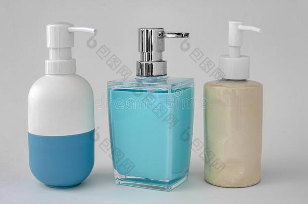 富有色彩的肥皂配药师为浴室或<strong>厨房水池</strong>向一极少的量